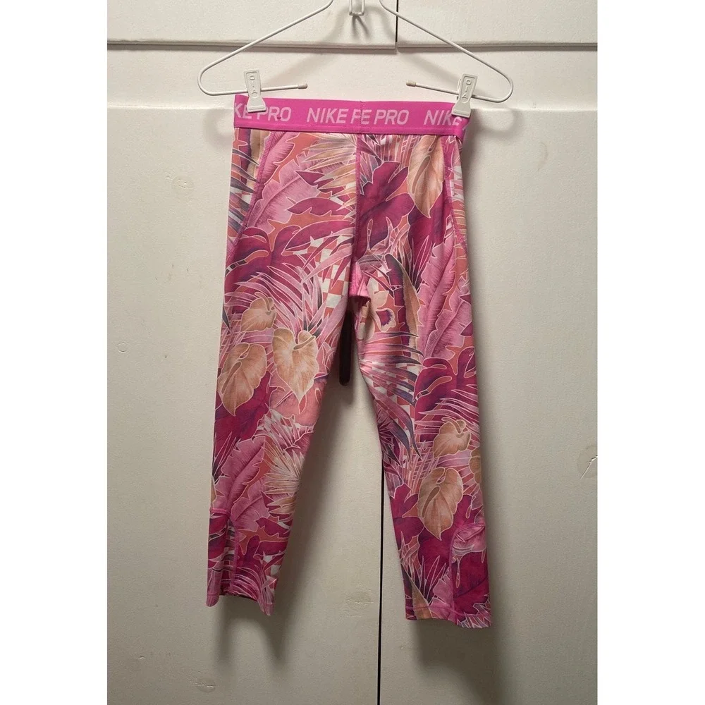 Nike Pro Girls Capris Pink Floral Size Large‎